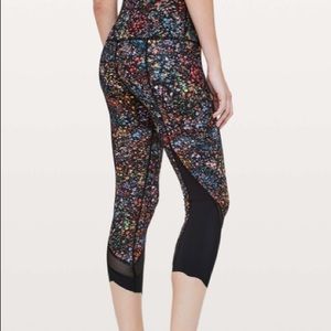 SPECIAL EDITION HIGH RISE WUNDERUNDER SCALLOP CROP